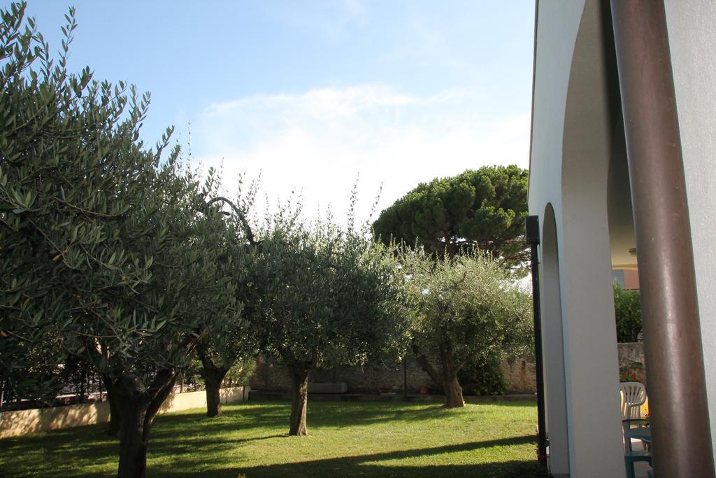 Residence Villa Carmen Fronte Mare A 50 Mt 피에트라리구레 외부 사진