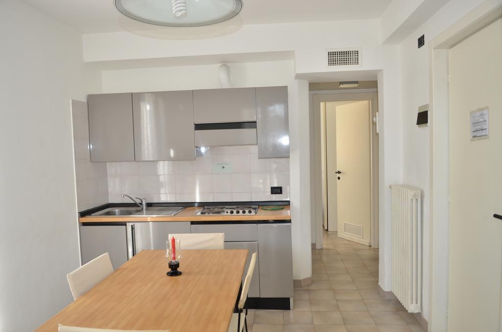 Residence Villa Carmen Fronte Mare A 50 Mt 피에트라리구레 외부 사진