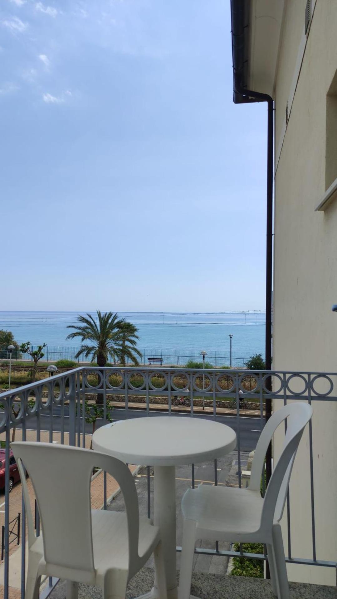 Residence Villa Carmen Fronte Mare A 50 Mt 피에트라리구레 외부 사진