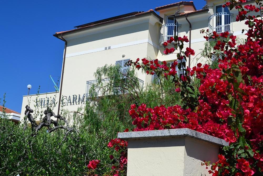 Residence Villa Carmen Fronte Mare A 50 Mt 피에트라리구레 외부 사진