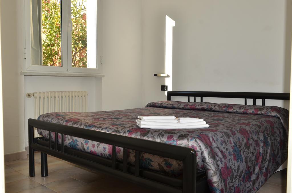 Residence Villa Carmen Fronte Mare A 50 Mt 피에트라리구레 외부 사진