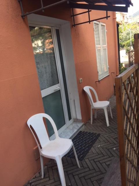 Residence Villa Carmen Fronte Mare A 50 Mt 피에트라리구레 외부 사진